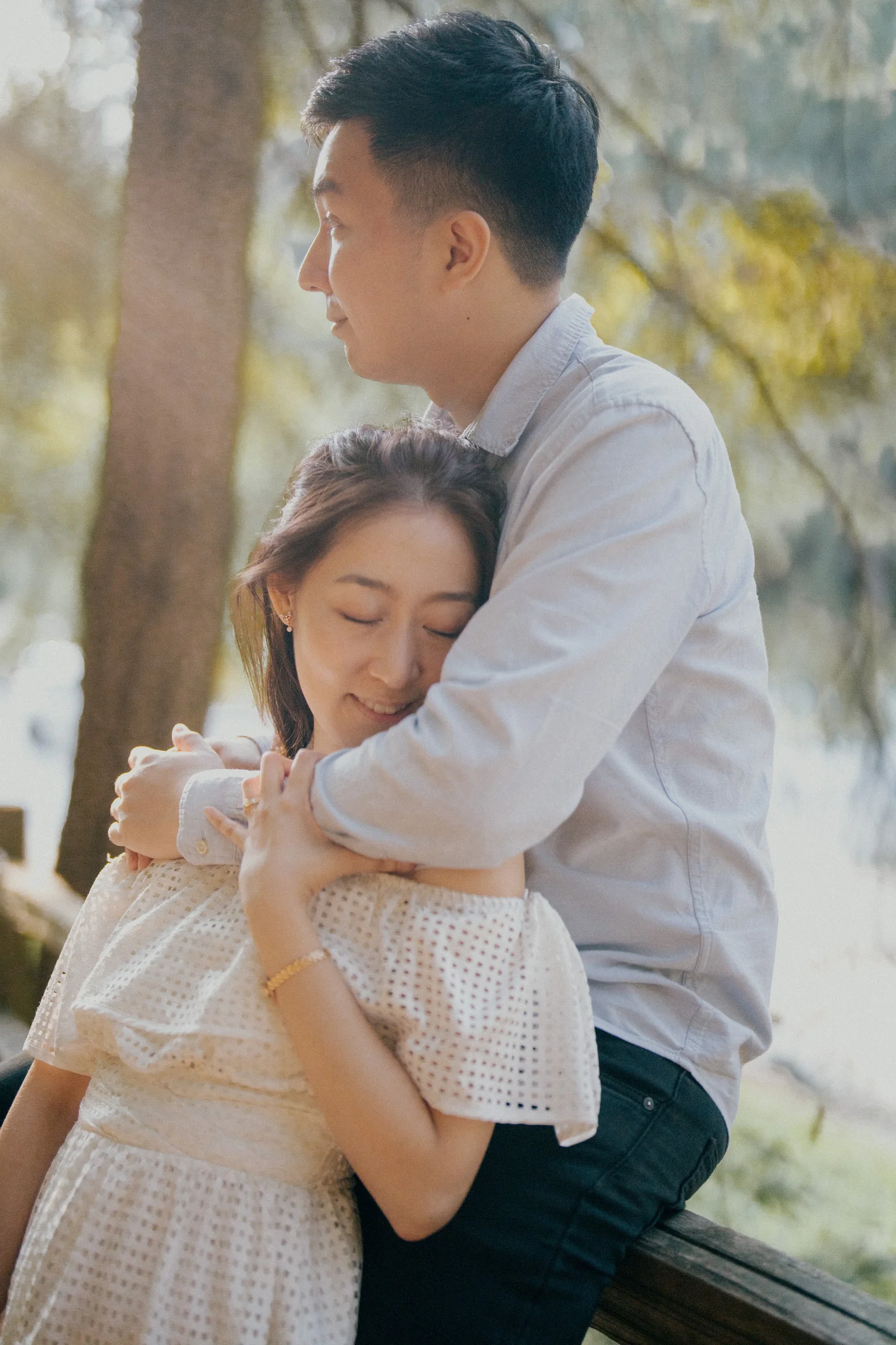  Their natural expressions show real happiness, completely unposed. 